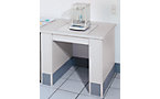 Laboratórny vážiaci stôl s mramorovou vložkou vážiacej dosky 450 x 450 mm