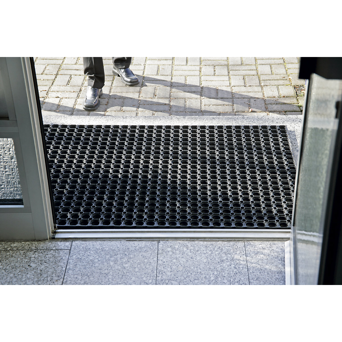 Tapis en caoutchouc à relief EAZYCARE SCRUB – Miltex (Illustration du produit 3)-2