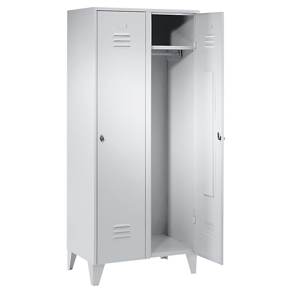 Vestiaire sur pieds à crampons – Wolf, compartiments à hauteur d'armoire, portes pleines, largeur compartiment 400 mm, 2 compartiments, gris clair