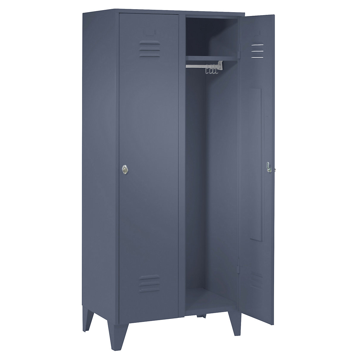 Vestiaire sur pieds à crampons – Wolf, compartiments à hauteur d'armoire, portes pleines, largeur compartiment 400 mm, 2 compartiments, gris bleu