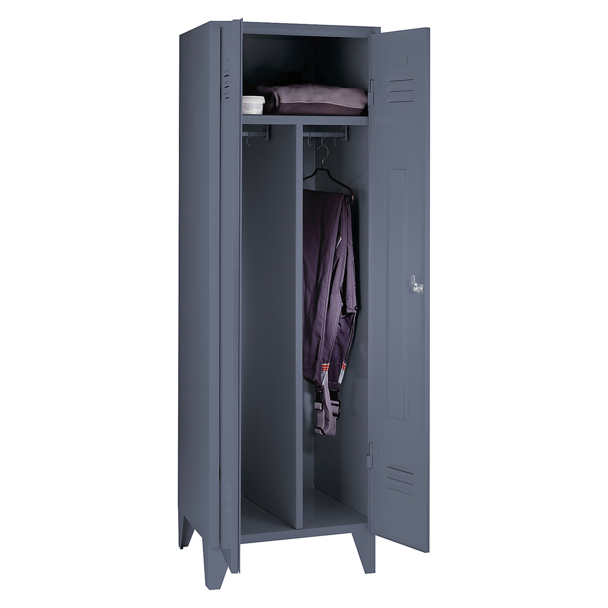 Vestiaire sur pieds à crampons – Wolf, compartiments à hauteur d'armoire, portes pleines, largeur compartiment 600 mm, 1 compartiment, gris bleu