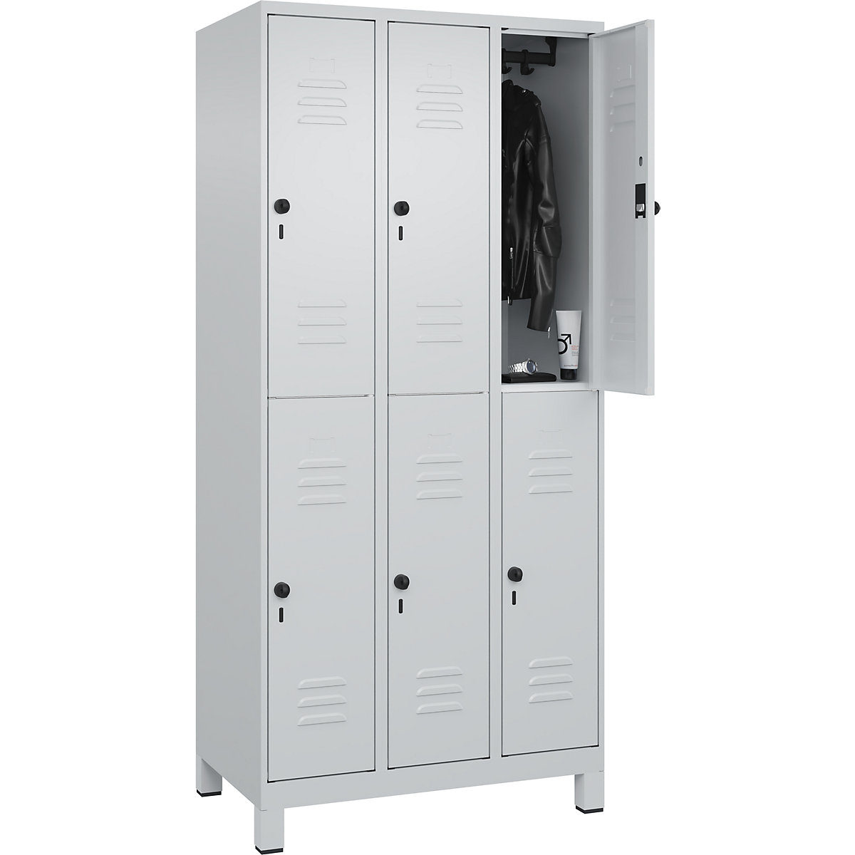 Classic PLUS kétszintes öltözőszekrény – C+P, 3 fülke, világosszürke, ma x szé 1950 x 900 mm, lábakkal, forgóretesszel-135