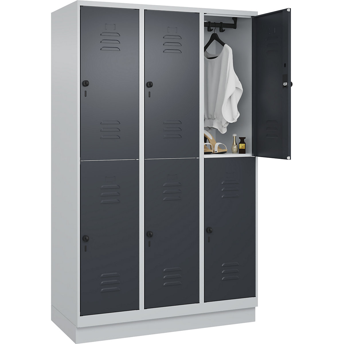 Classic PLUS kétszintes öltözőszekrény – C+P, 3 fülke, világosszürke / szürke, ma x szé 1950 x 1200 mm, lábazattal, forgóretesszel-173