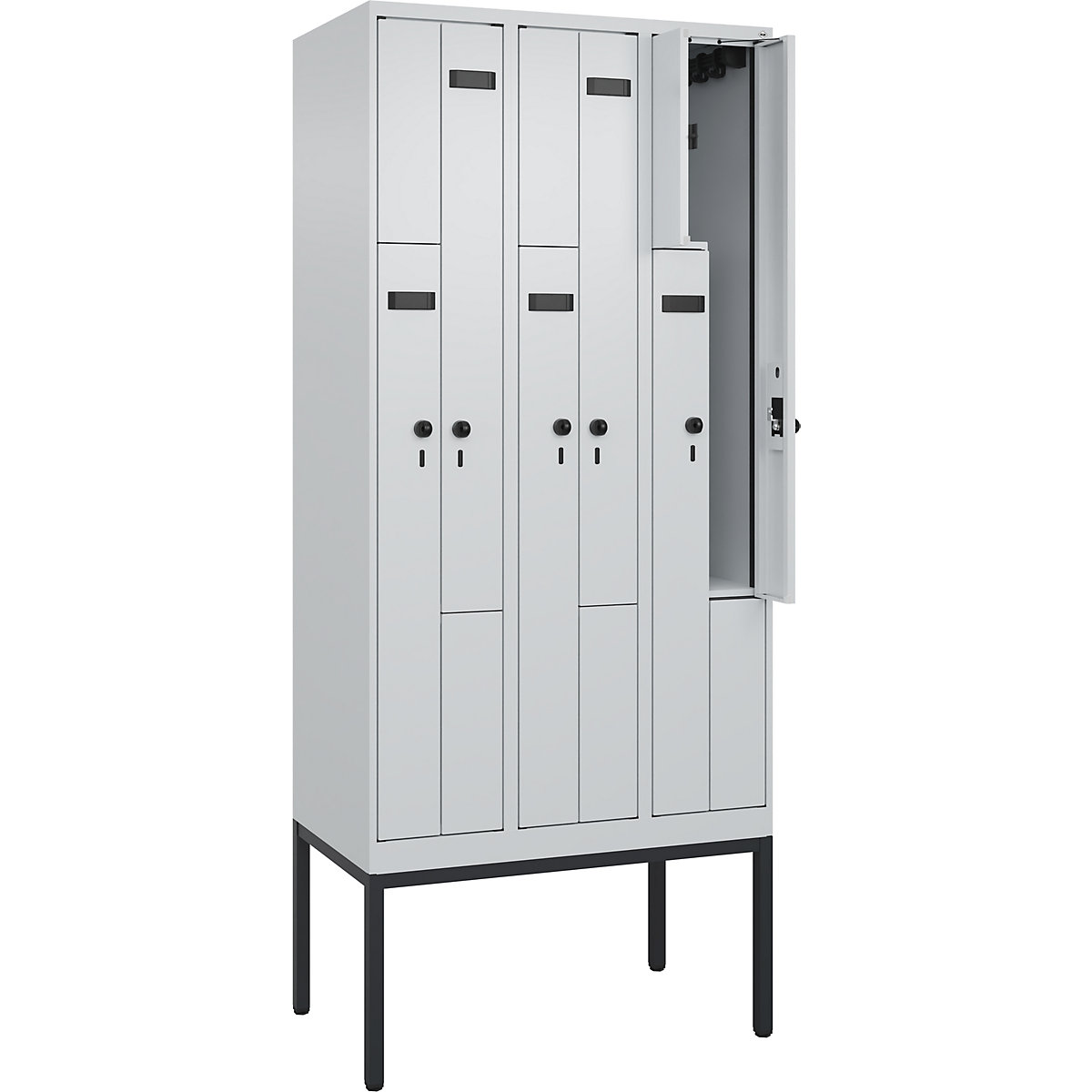 Evolo PLUS Z-rekeszes öltözőszekrény, 3 fülke, világosszürke, szé 900 mm, 6 rekesz, keskeny lábakkal, biztonsági forgóretesszel-164