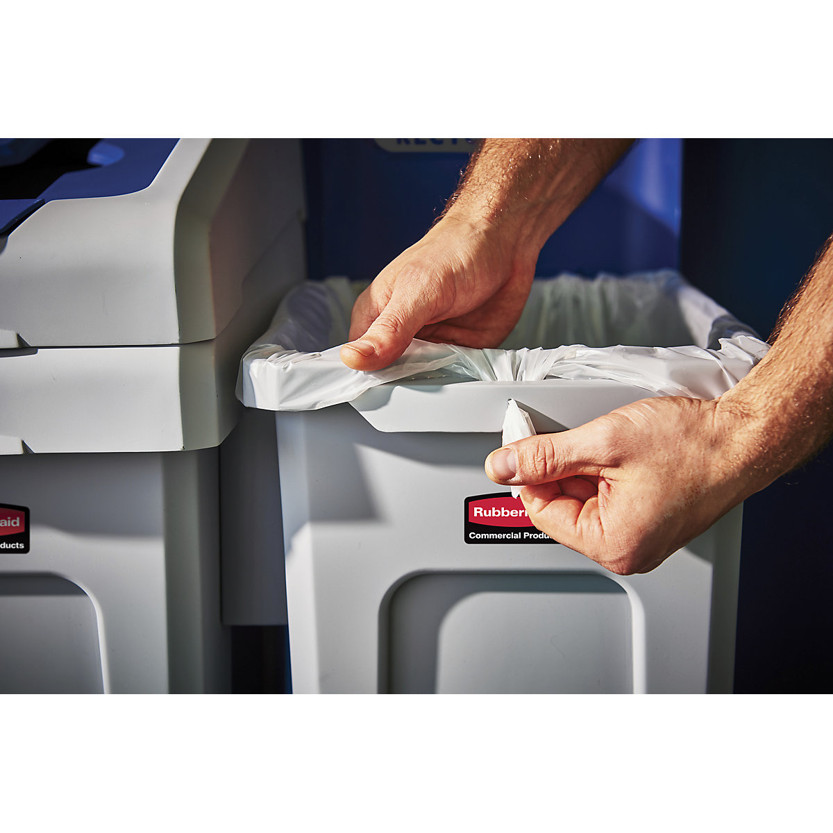 Stacja recyklingu surowców wtórnych SLIM JIM® – Rubbermaid (Zdjęcie produktu 3)-2