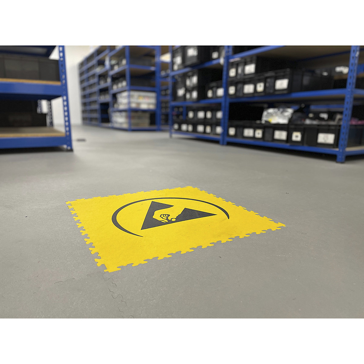 BiGDUG ESD Interlocking Logo Floor Tile | X-Joint