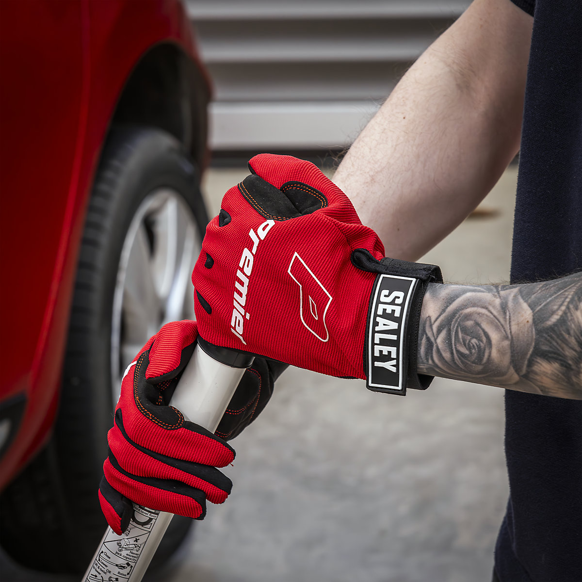 Sealey Premier Padded Palm Mechanic's Gloves (Product illustration 4)-3