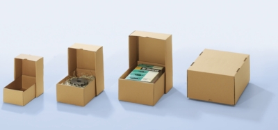 Štiri kartonaste škatle različnih velikostih