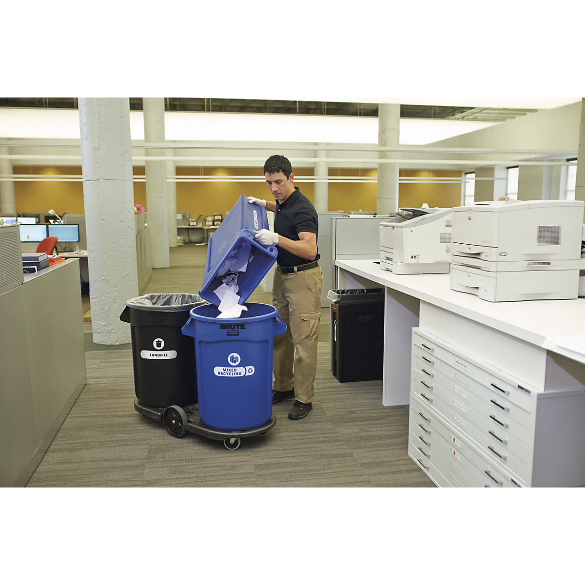BRUTE® transport dolly/wheeled base – Rubbermaid (Product illustration 3)-2
