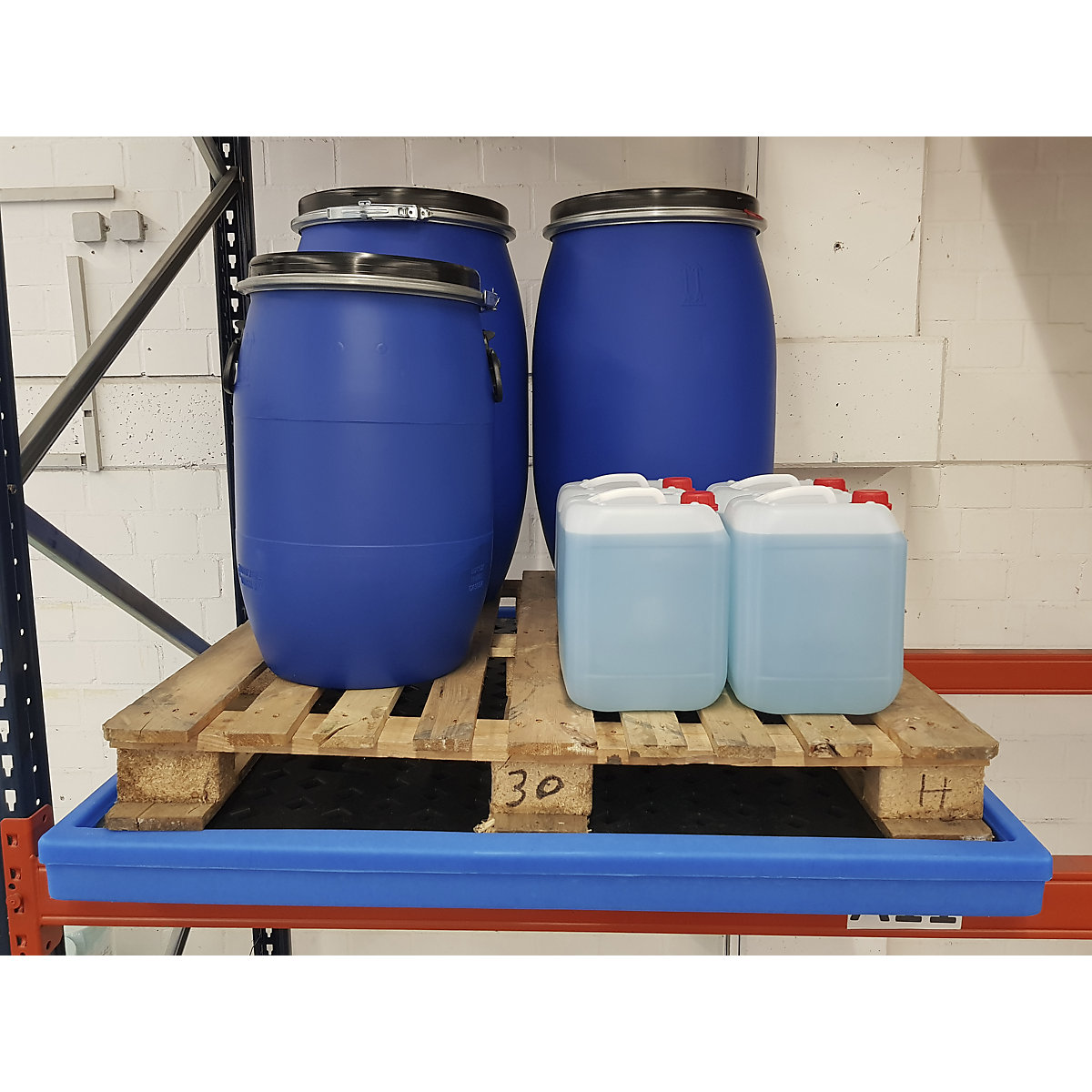 Cubeta de PE para enganchar en estanterías (Imagen del producto 19)