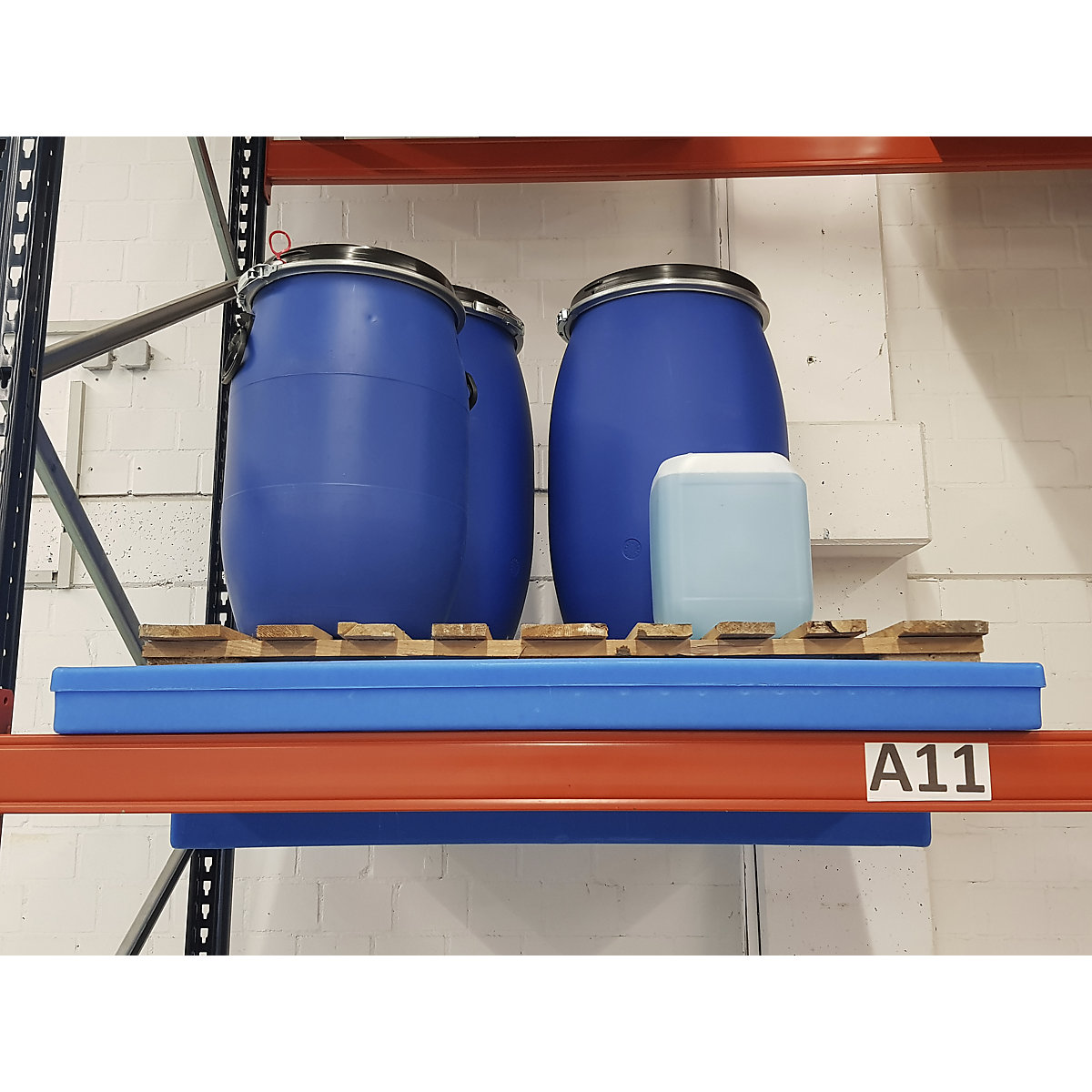 Cubeta de PE para enganchar en estanterías (Imagen del producto 16)