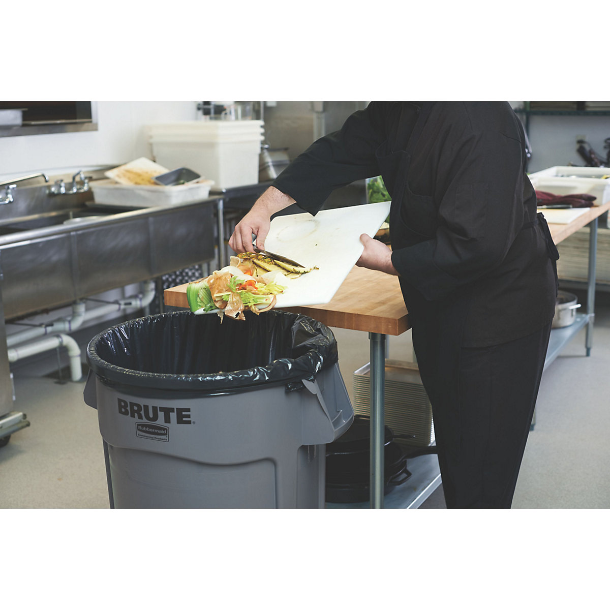 Bidone universale BRUTE®, rotondo – Rubbermaid (Foto prodotto 11)-10