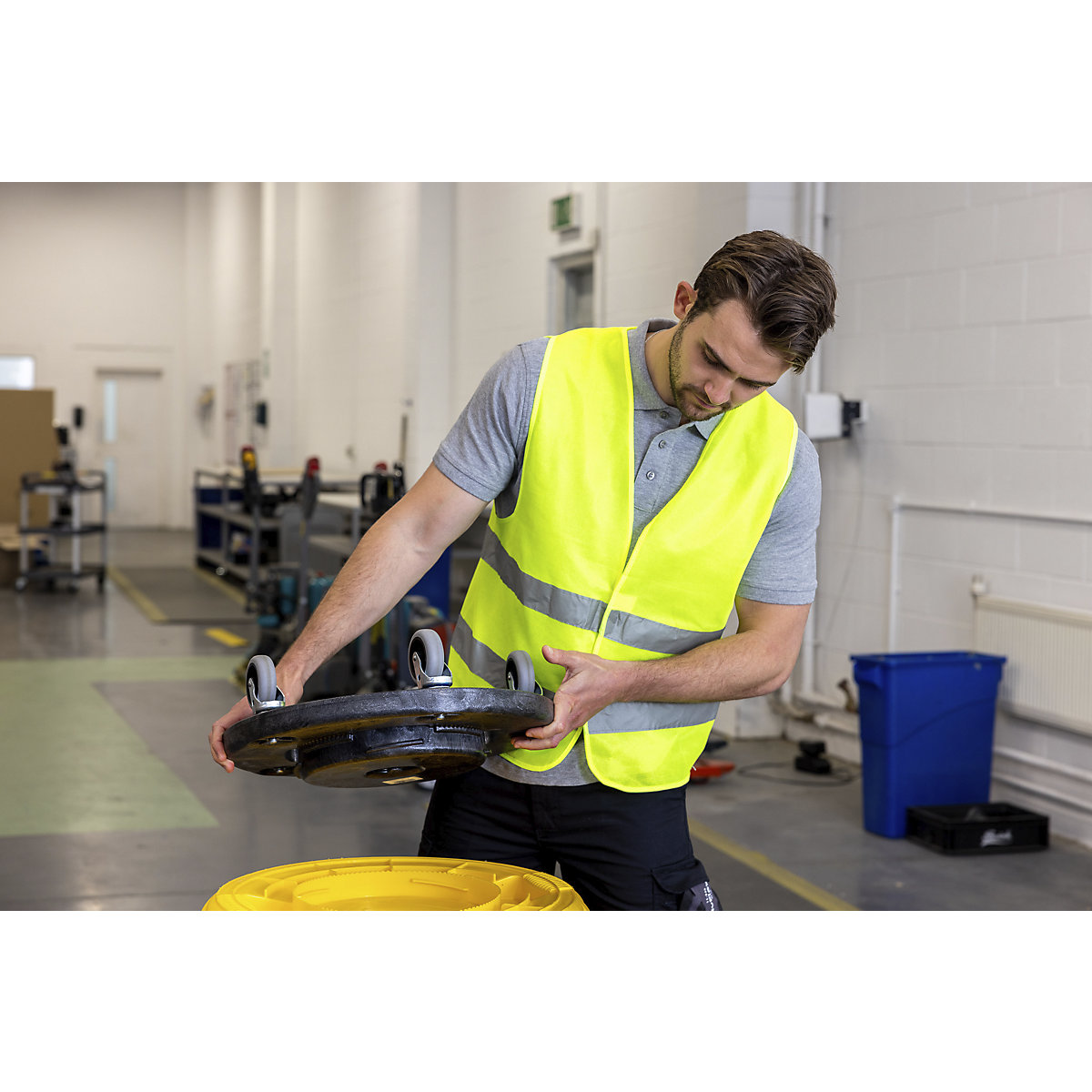 Carrellino da trasporto/telaio mobile BRUTE® – Rubbermaid (Foto prodotto 4)-3