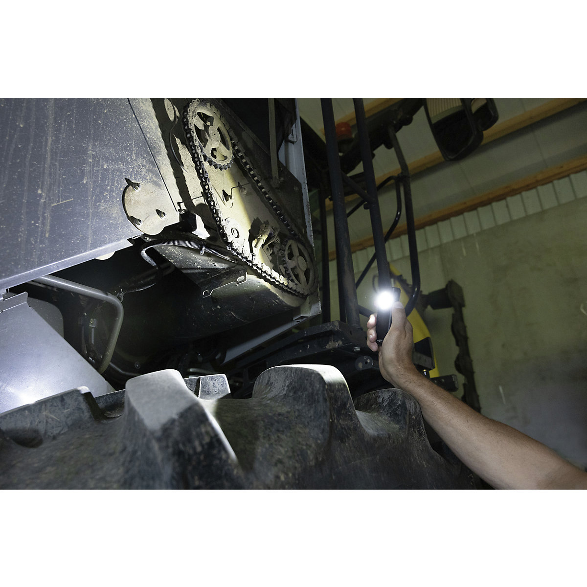 Lampada da lavoro a LED WL1200R Sensor – Ansmann (Foto prodotto 17)-16