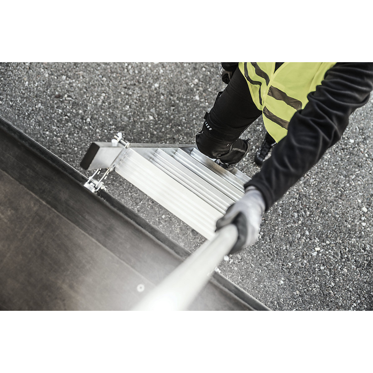 Scala da appoggio a gradini per camion / rimorchi – MUNK (Foto prodotto 2)-1