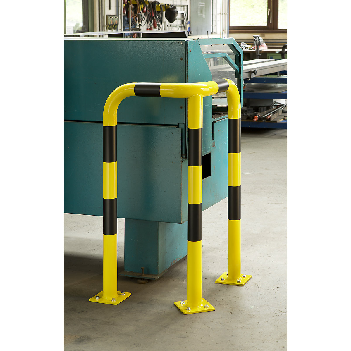Crash protection corner, for outdoors, height 1200 mm-1