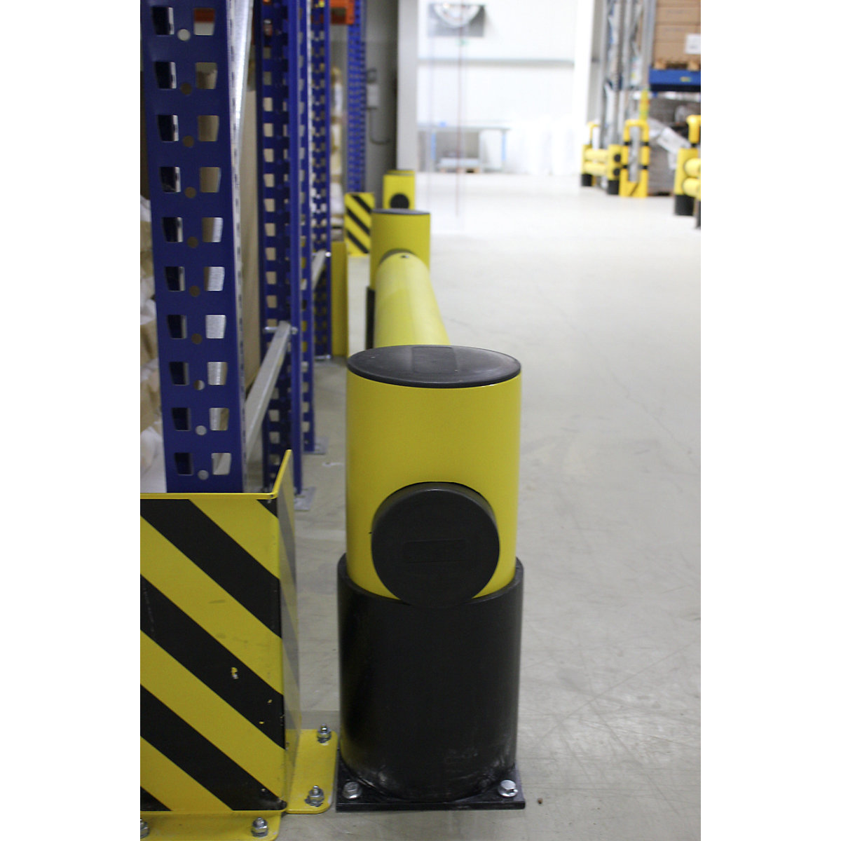 Pallet racking end protection, made of flexible plastic, 1-rail, 2500 mm