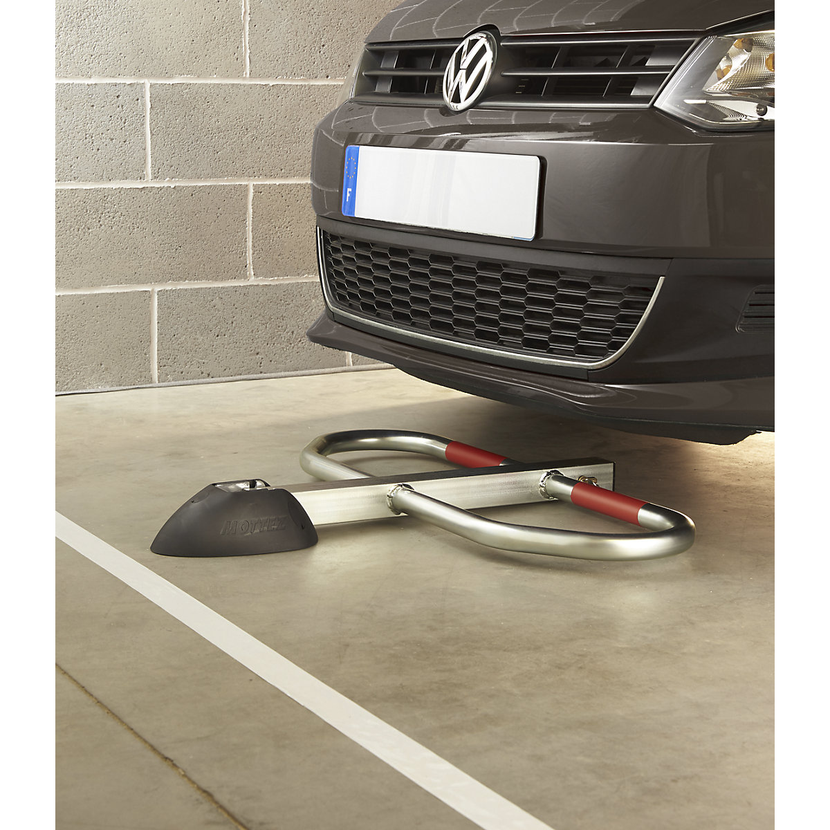 Designer parking barrier with centre foot – Mottez (Product illustration 4)-3