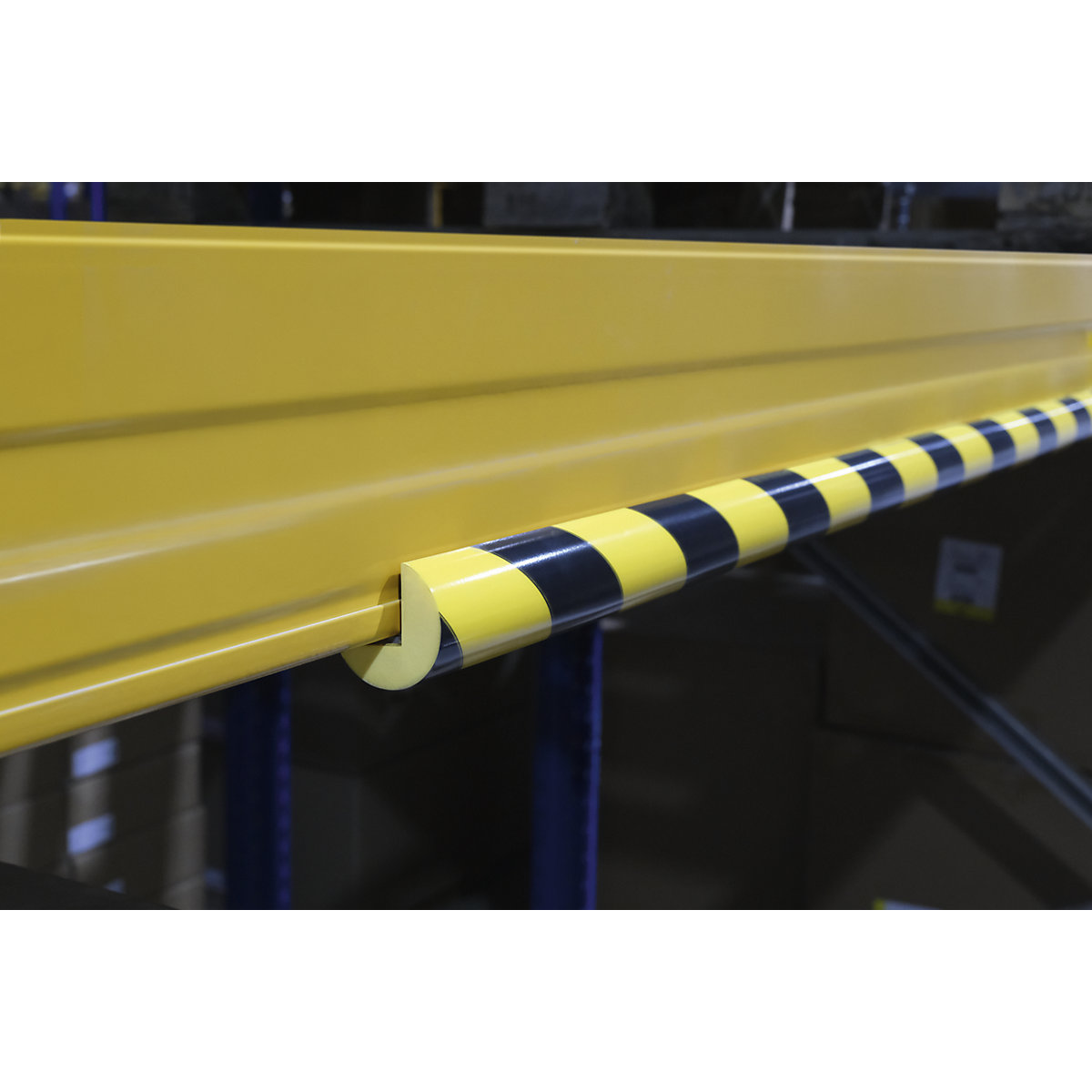 Hoekbeschermingsprofiel, magnetisch – DURABLE type C25R, profiel van 1 m, foto 2 van 5