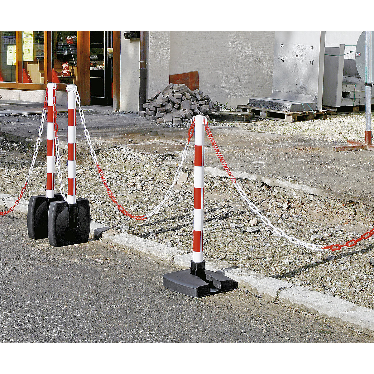 Set waarschuwingsstandaards met ketting, inklapbaar – Moravia (Productafbeelding 2)-1