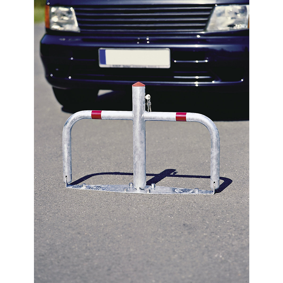 Parkeerbeugel van staal, neerklapbaar