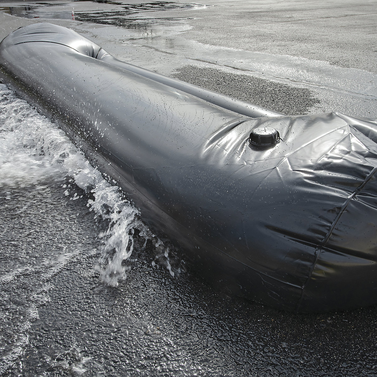 Hoogwater barrière, met water gevuld – PIG (Productafbeelding 2)-1