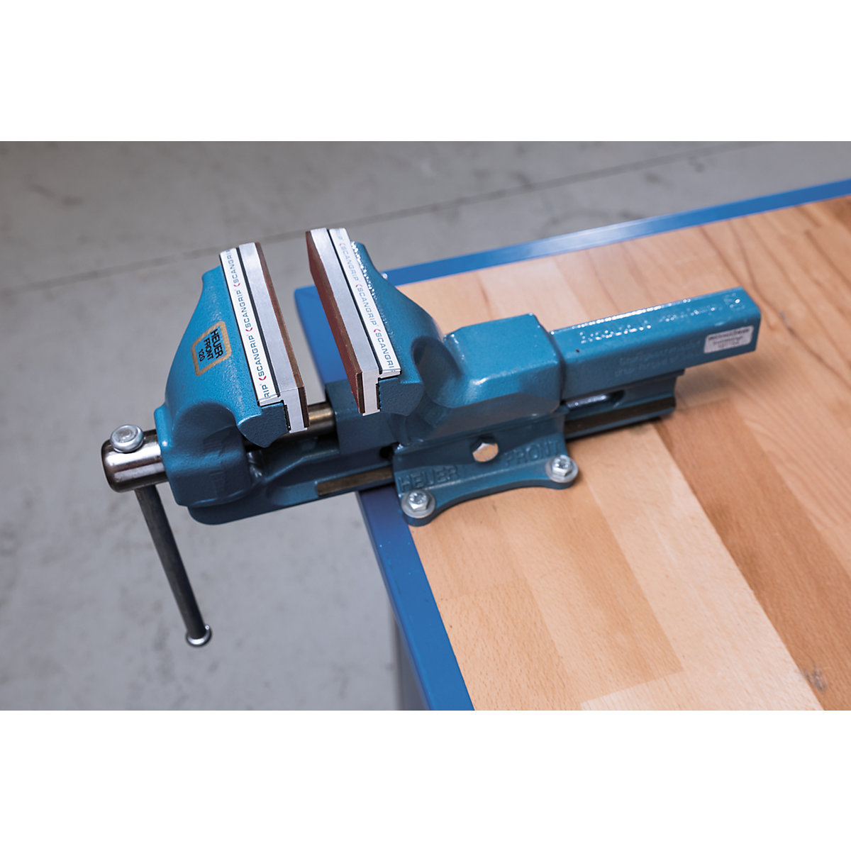 Bankschroefbekken met magneetstrip – SCANGRIP (Productafbeelding 3)-2