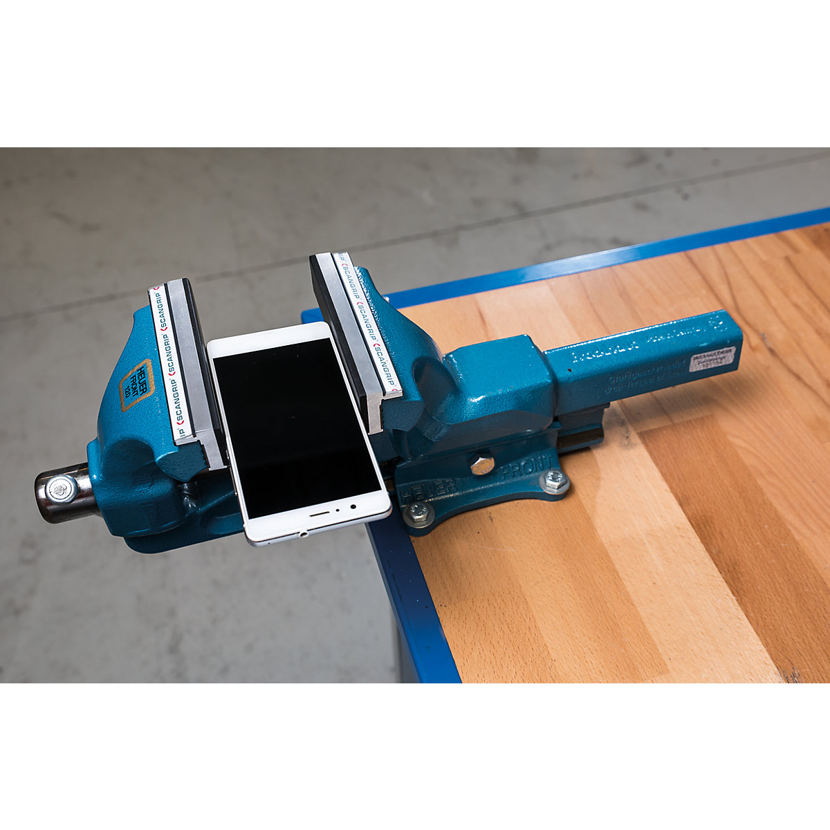 Bankschroefbekken met magneetstrip – SCANGRIP (Productafbeelding 3)-2