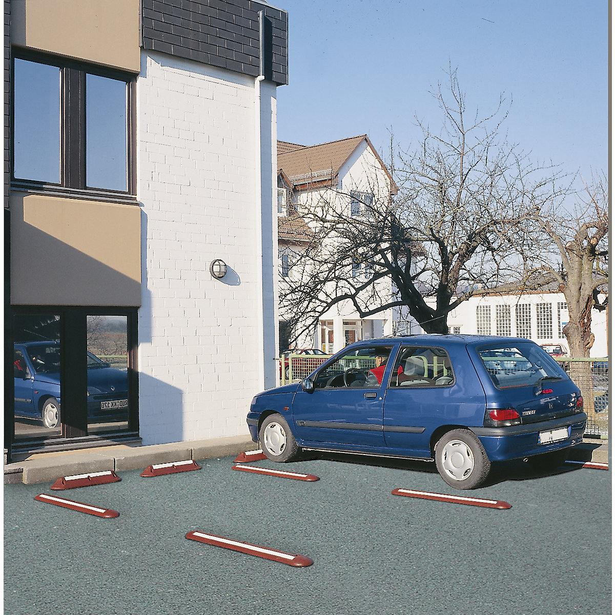 Trennbalken aus Recycling-Gummi, weiß reflektierend Moravia (Produktabbildung 2)-1