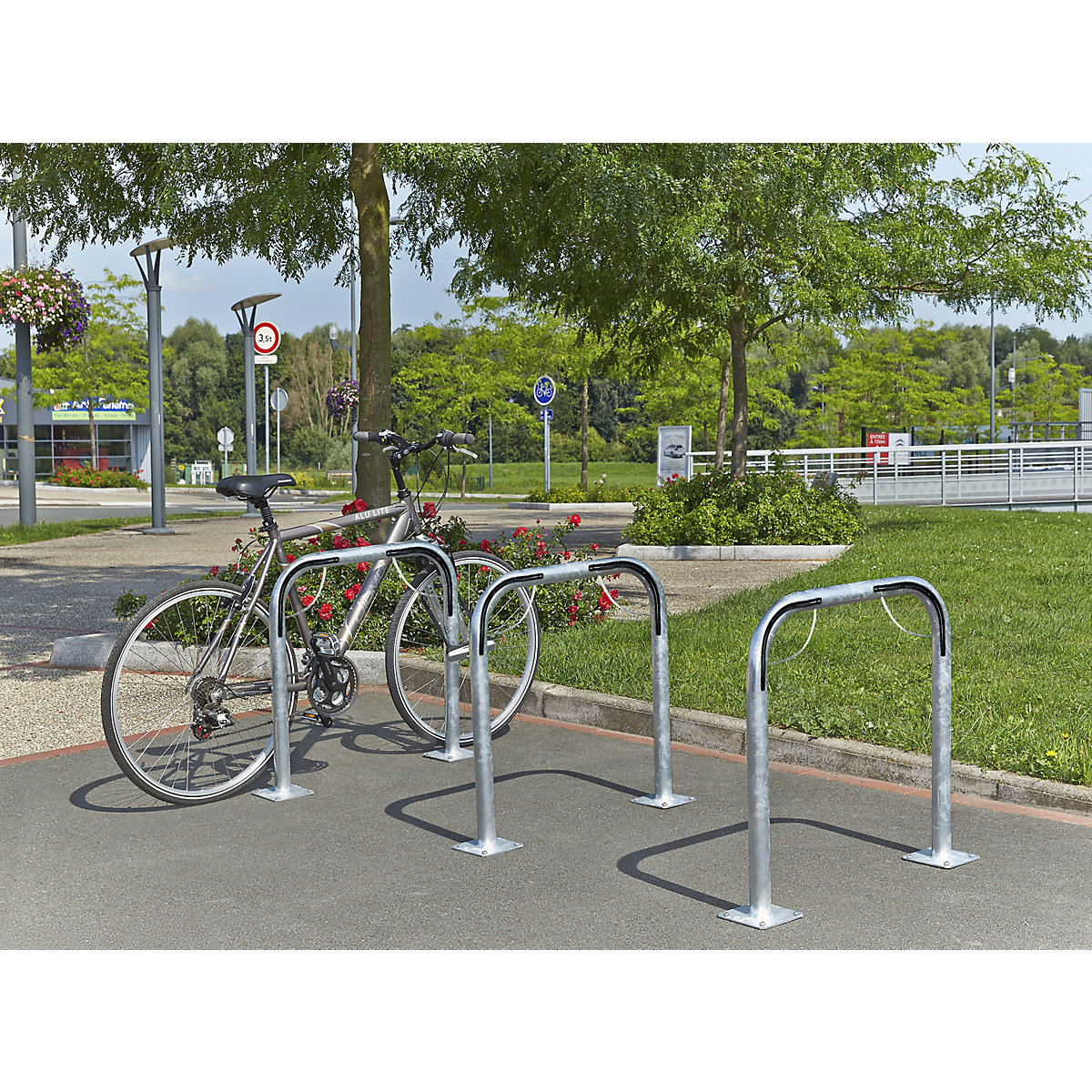Mottez Simple Loop Bicycle Stand Plate Steel 5