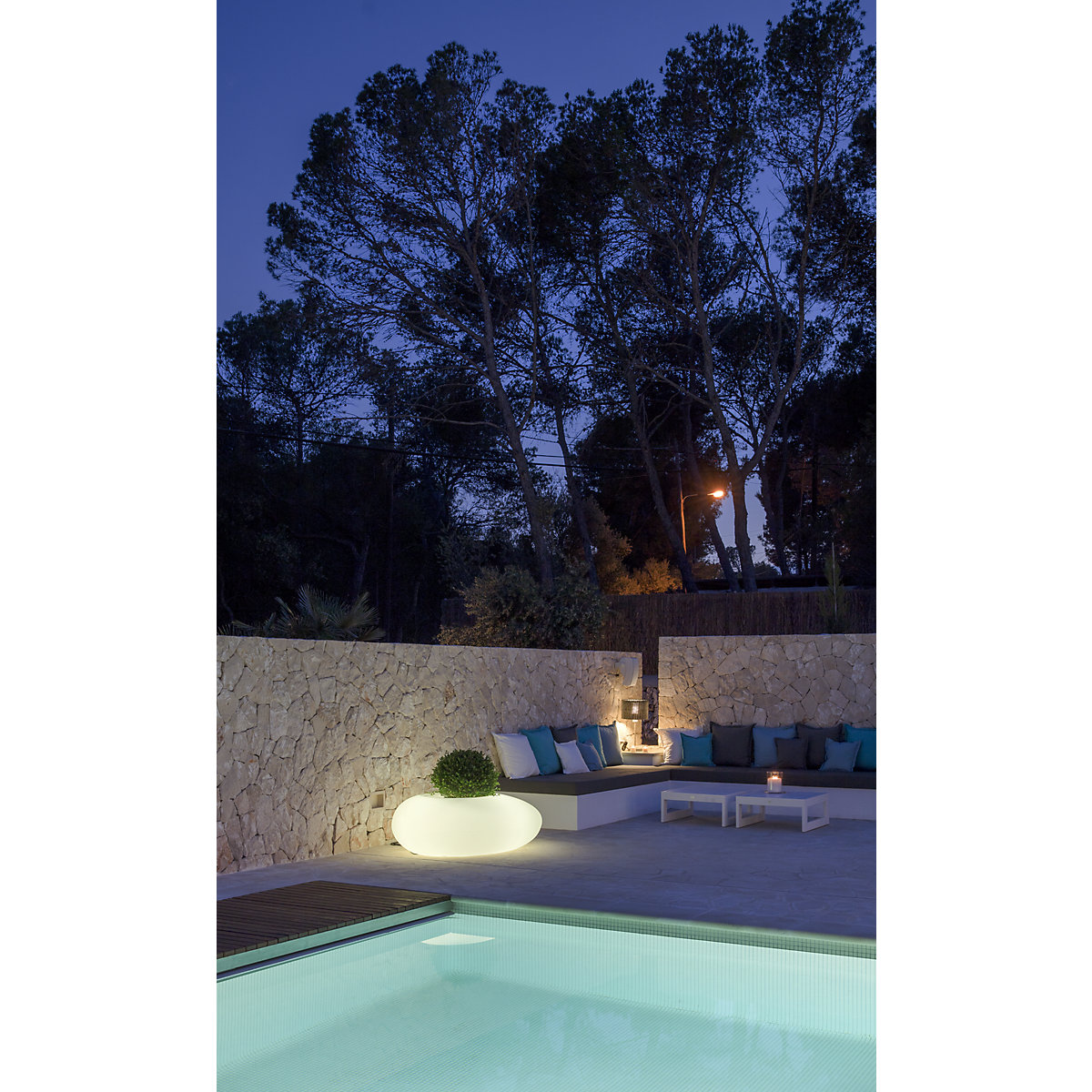 Degardo Storus III Planter Translucent 1140x390x730 mm 10