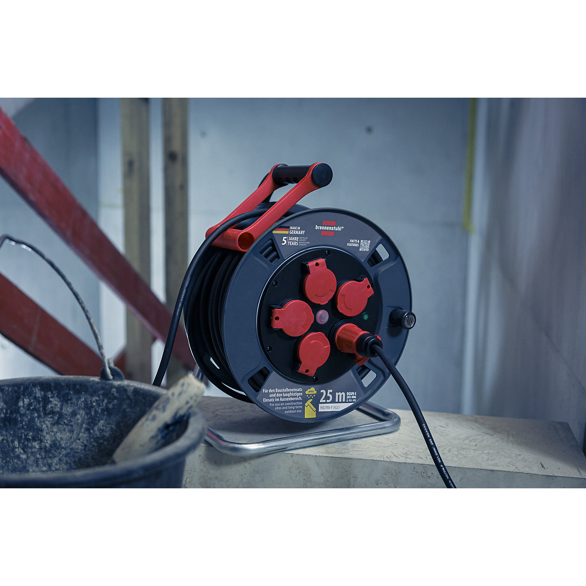 Professional Kabeltrommel 300 KU 2200 Brennenstuhl (Produktabbildung 3)-2