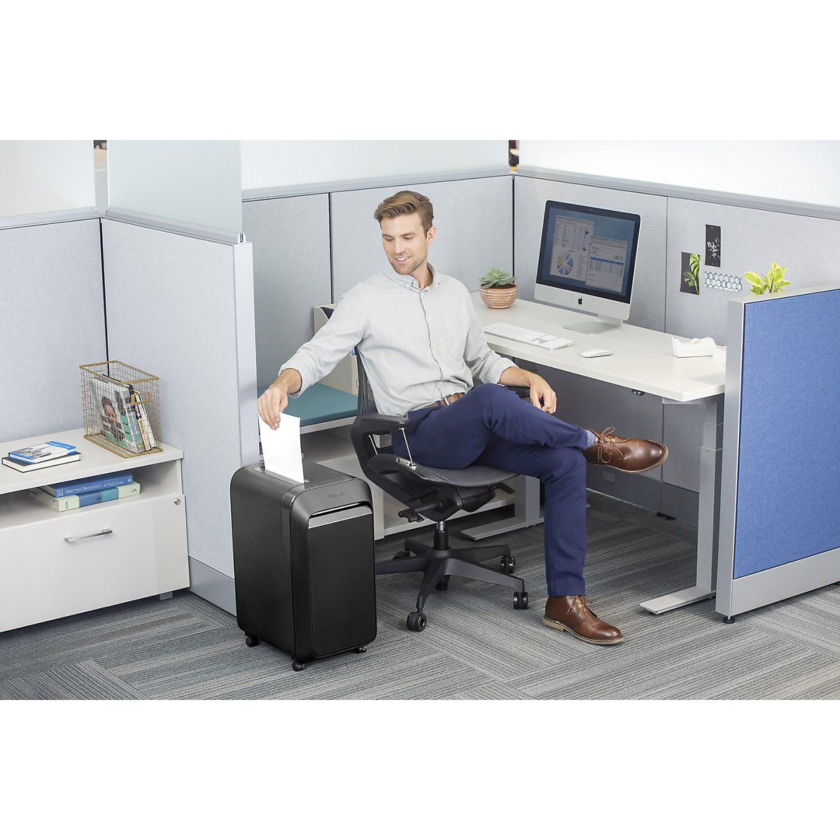 Niszczarka dokumentów LX221 – Fellowes (Zdjęcie produktu 4)-3