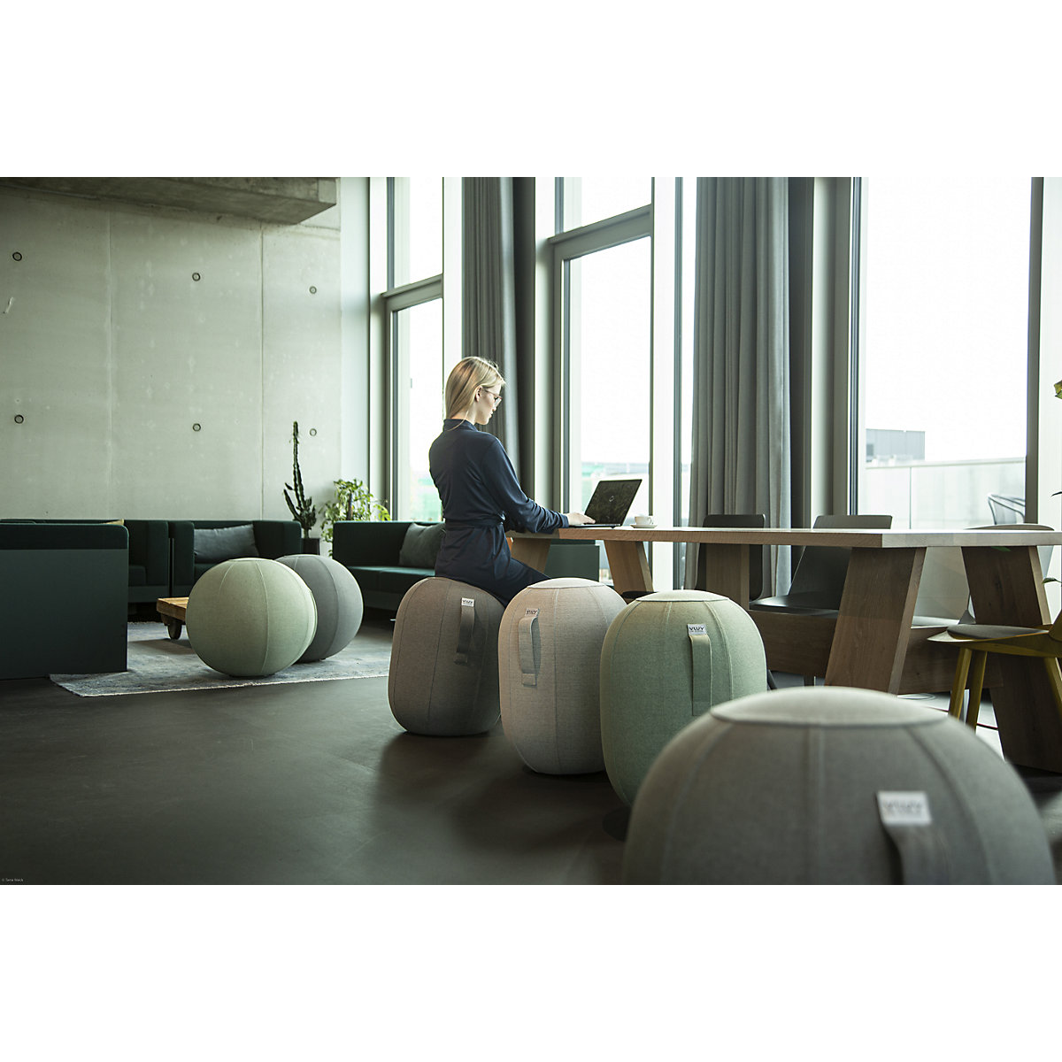 Pouf ergonomique M VLUV KAPSUL SOVA (Illustration du produit 4)-3