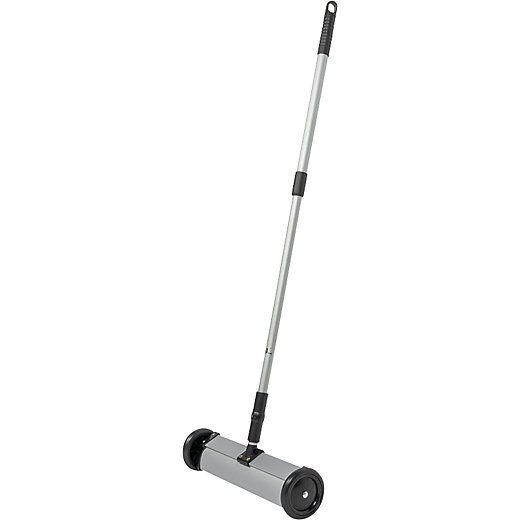 broom with telescopic handle infinitely adjustable KAISER+KRAFT