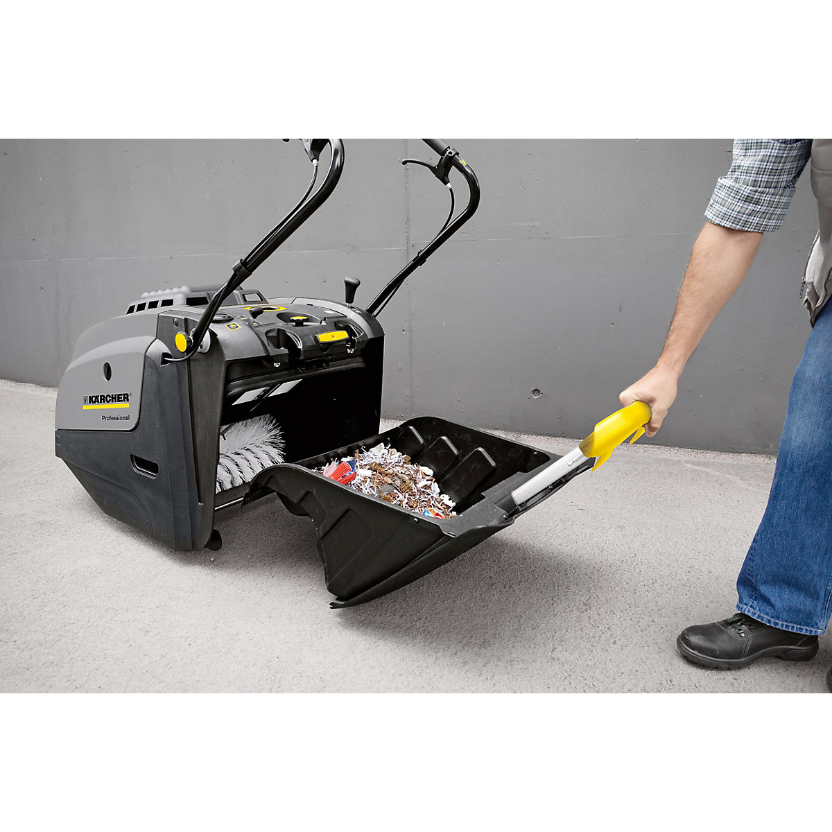 Walk-behind vacuum sweeper – Kärcher (Product illustration 4)-3