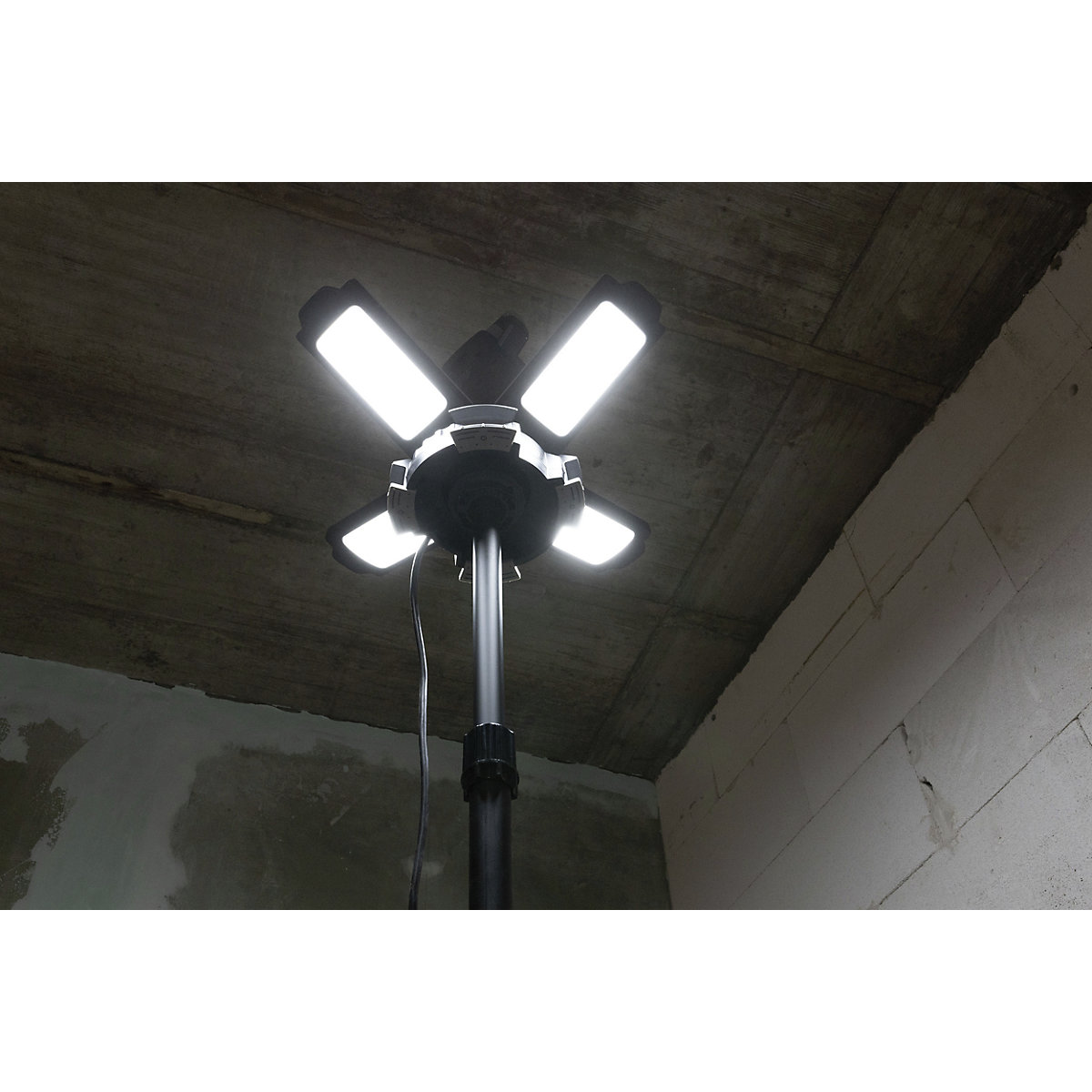 Delovna LED-svetilka WL14000AC – Ansmann (Slika izdelka 2)-1