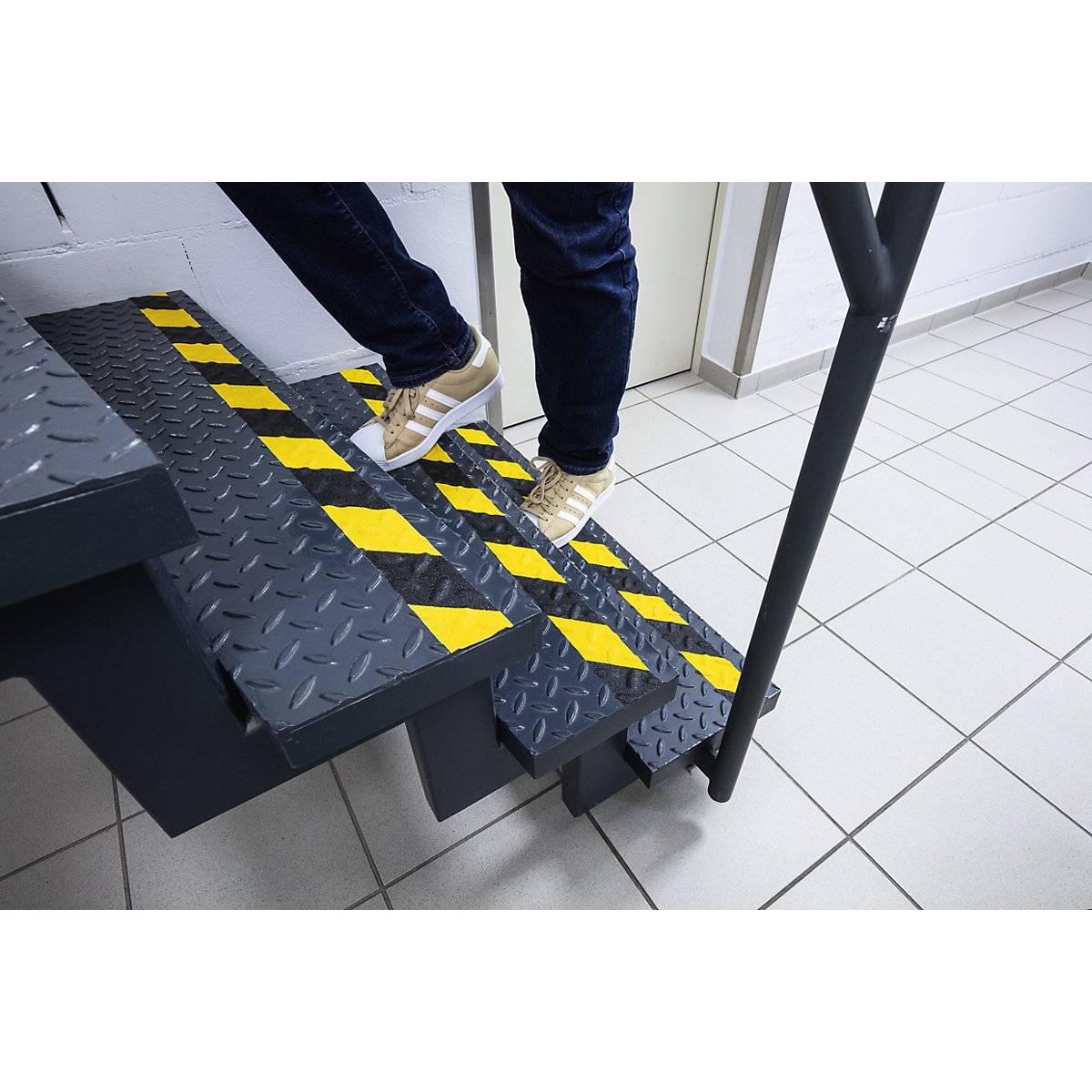 Cinta antideslizante DURALINE® GRIP+ – DURABLE (Imagen del producto 14)-13
