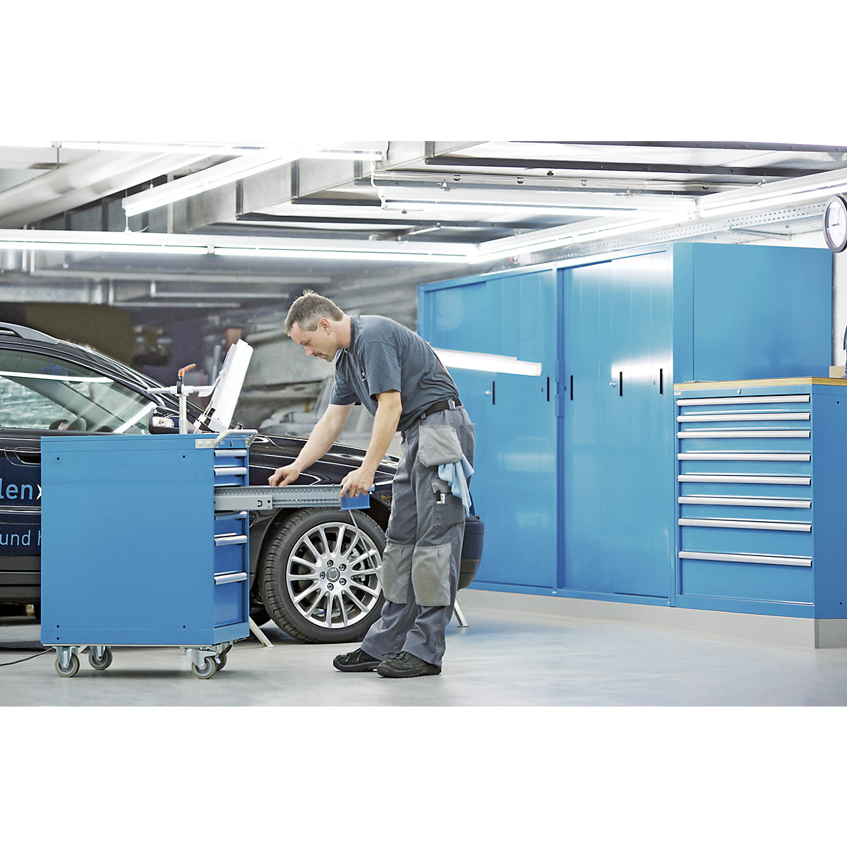 Dulap cu sertare, lățime 564 mm, mobil – LISTA (Imagine produs 3)-2