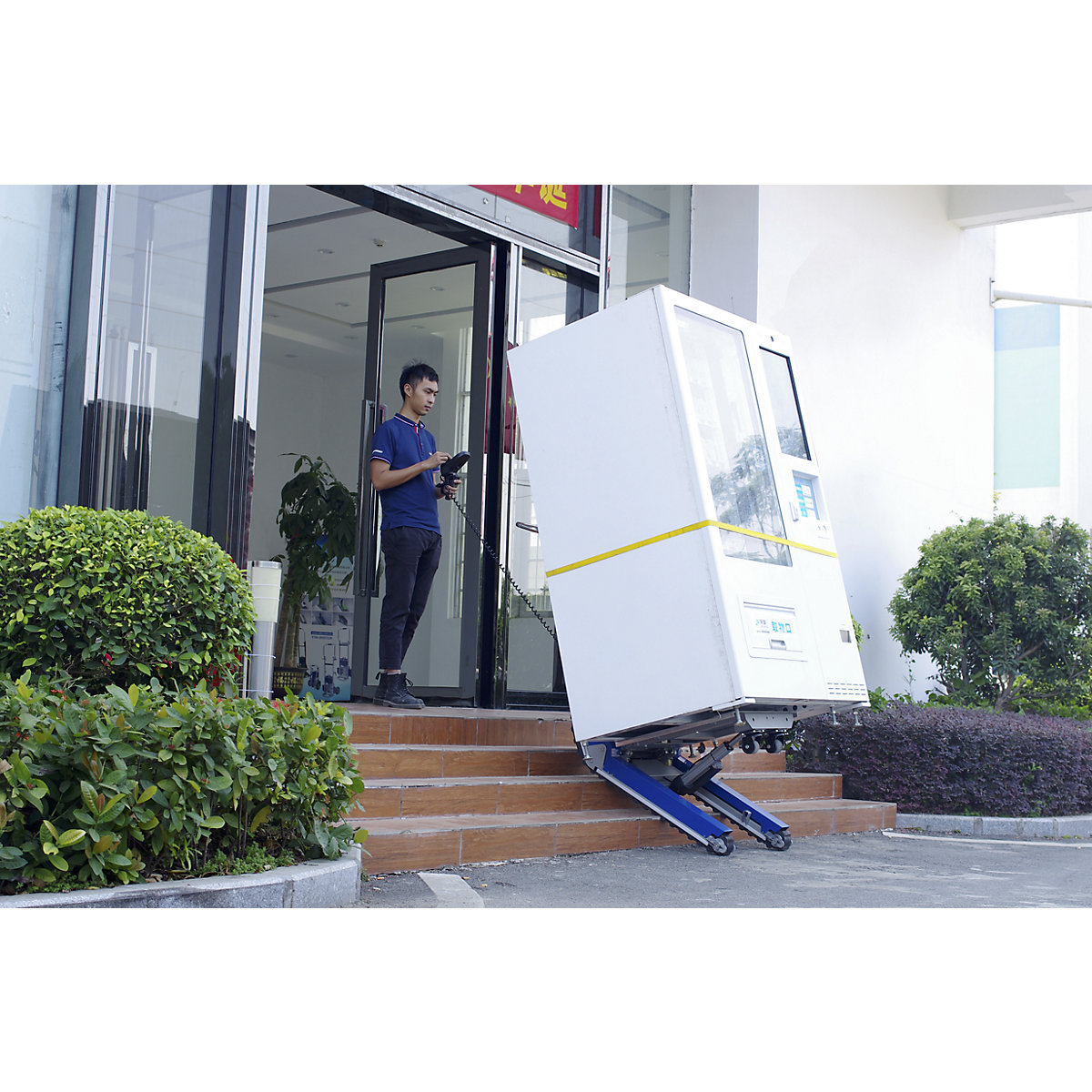 Continuous track stair climber (Product illustration 3)-2