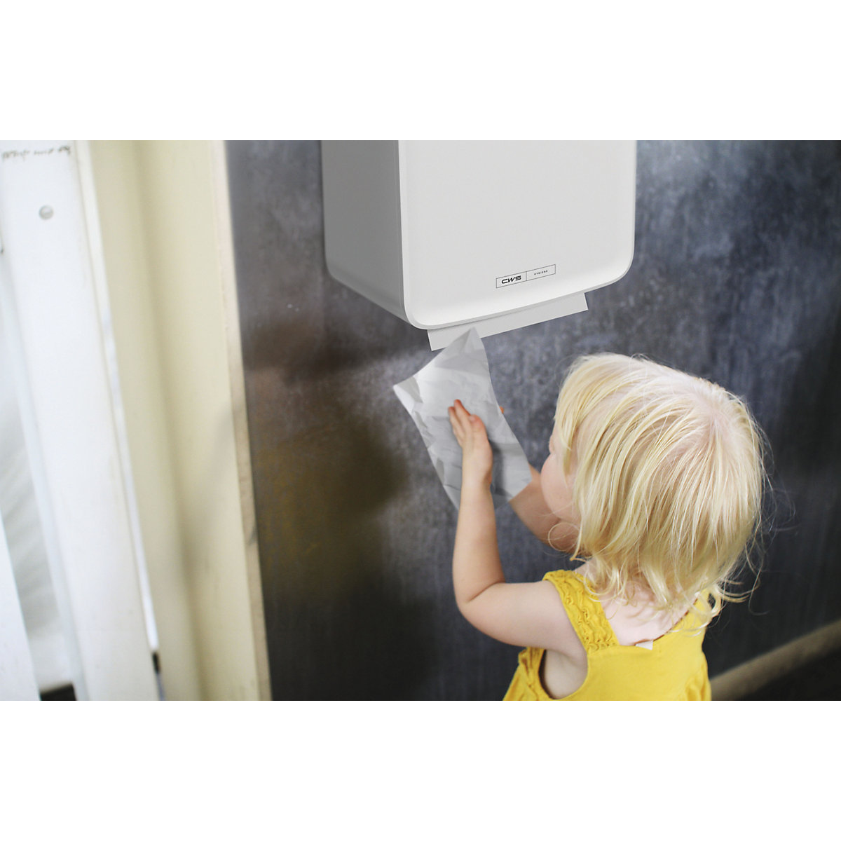 Dispenser pentru prosoape de hârtie pliate PureLine – CWS (Imagine produs 2)-1