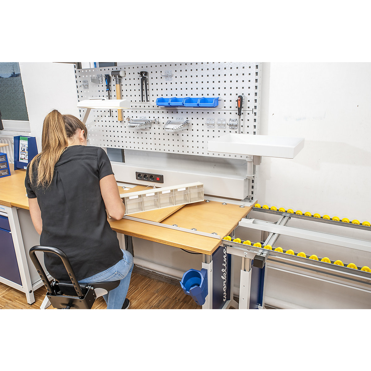 Mesa de trabajo de ampliación con vía de rodillitos workline – bedrunka hirth (Imagen del producto 3)-2