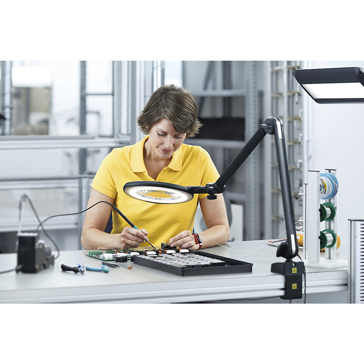 Candeeiro LED com lupa TEVISIO – Waldmann (Imagem do produto 3)-2