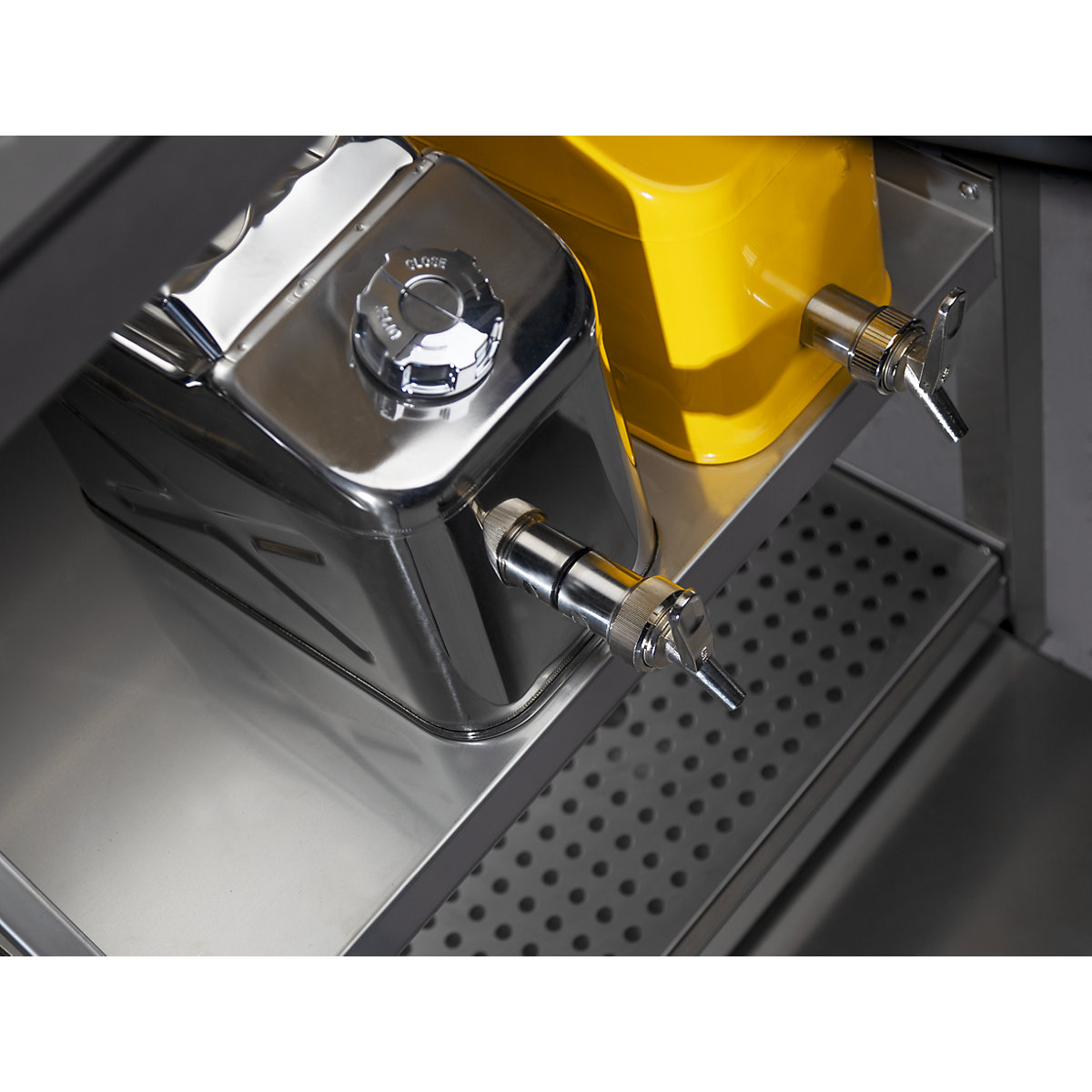 Safety canister with fine dosage tap (Product illustration 4)-3