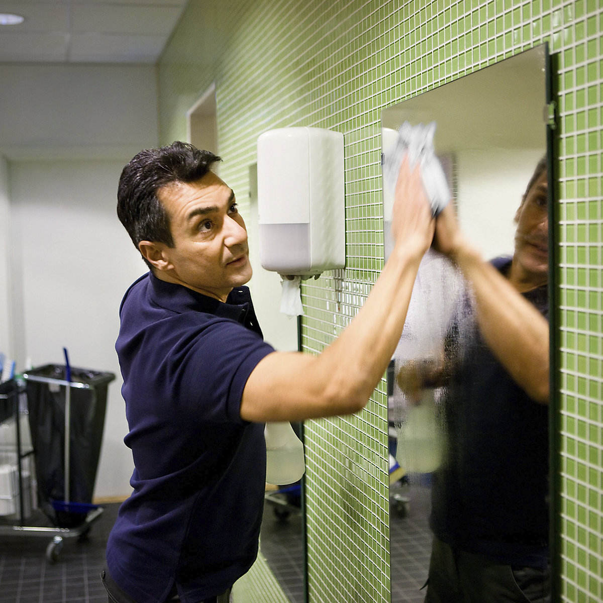 Serviettes papier standards à déroulement interne – TORK (Illustration du produit 5)-4