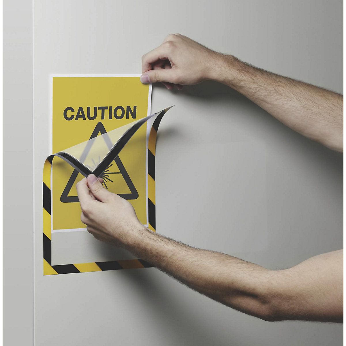 Marco informativo DURAFRAME® MAGNETIC SECURITY – DURABLE (Imagen del producto 4)-3
