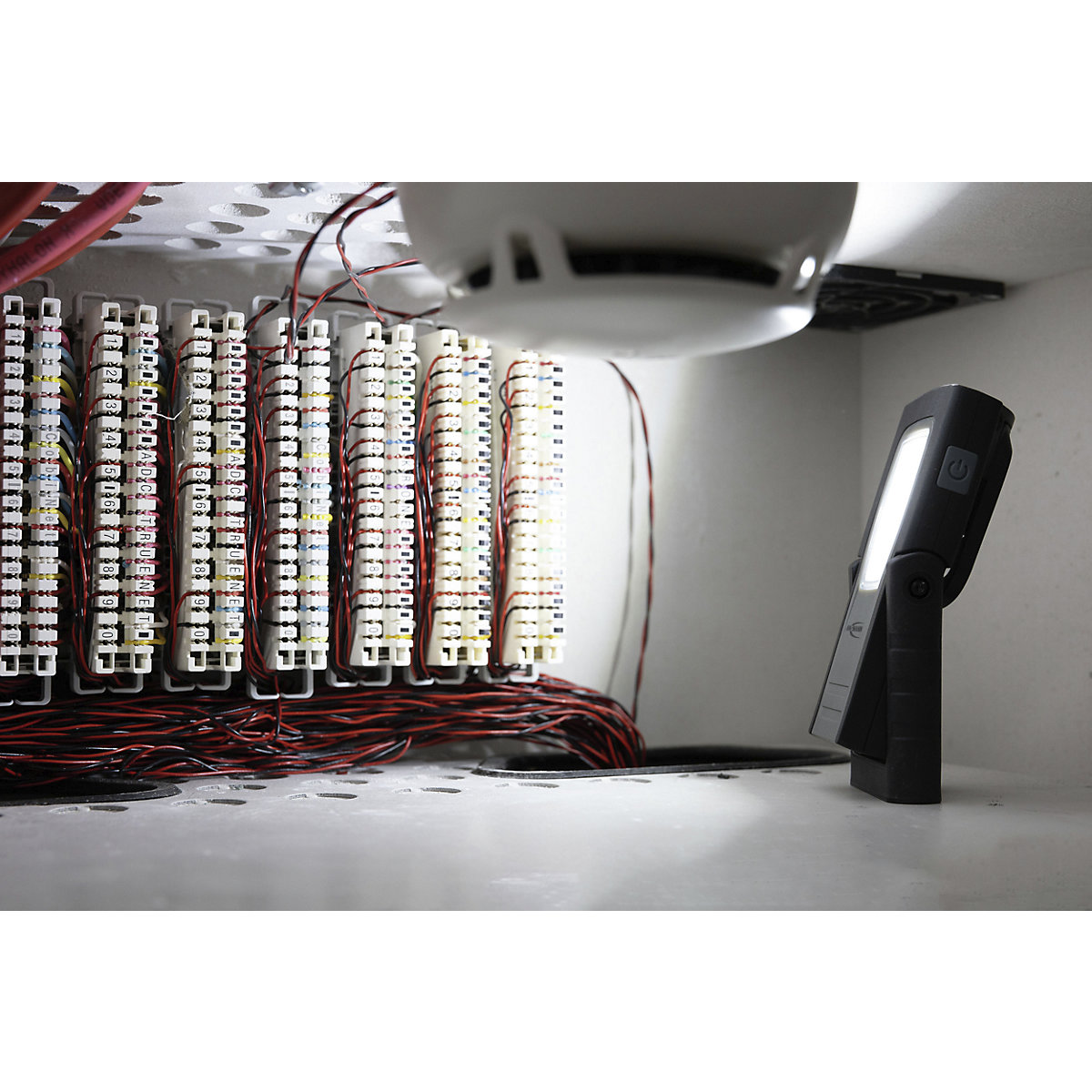 Lampe de travail à diodes LED WL400R Slim – Ansmann (Illustration du produit 16)-15