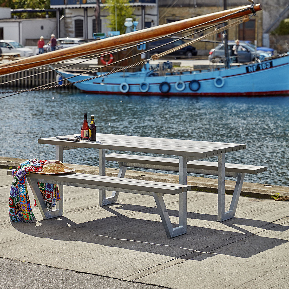 Ensemble table et bancs pour 6 personnes (Illustration du produit 3)-2