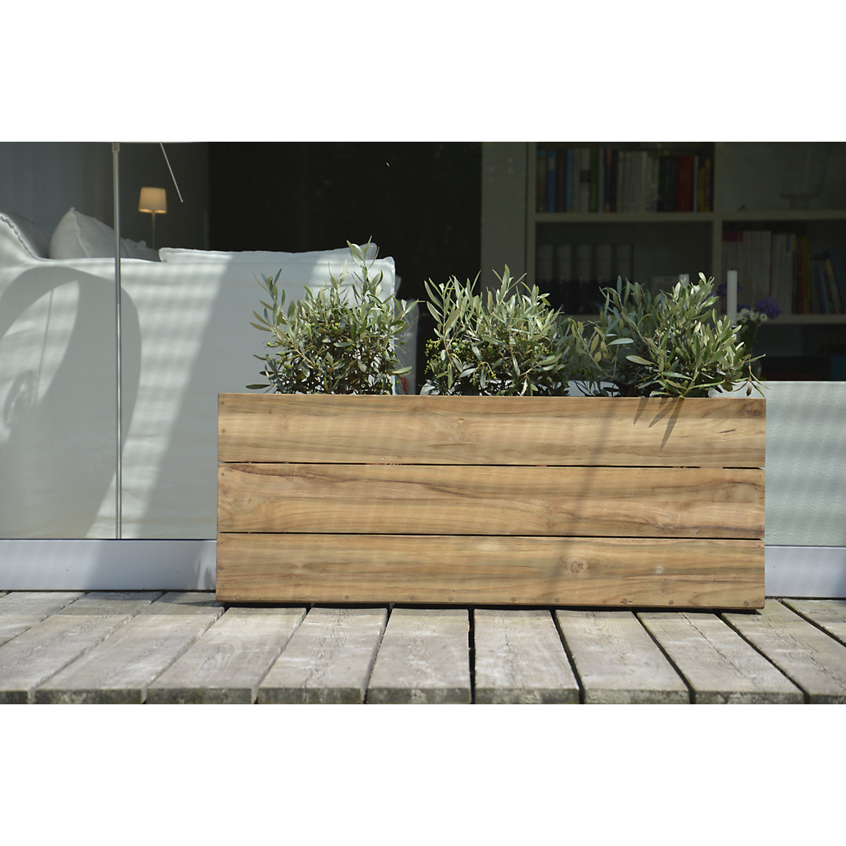 Teak planter box