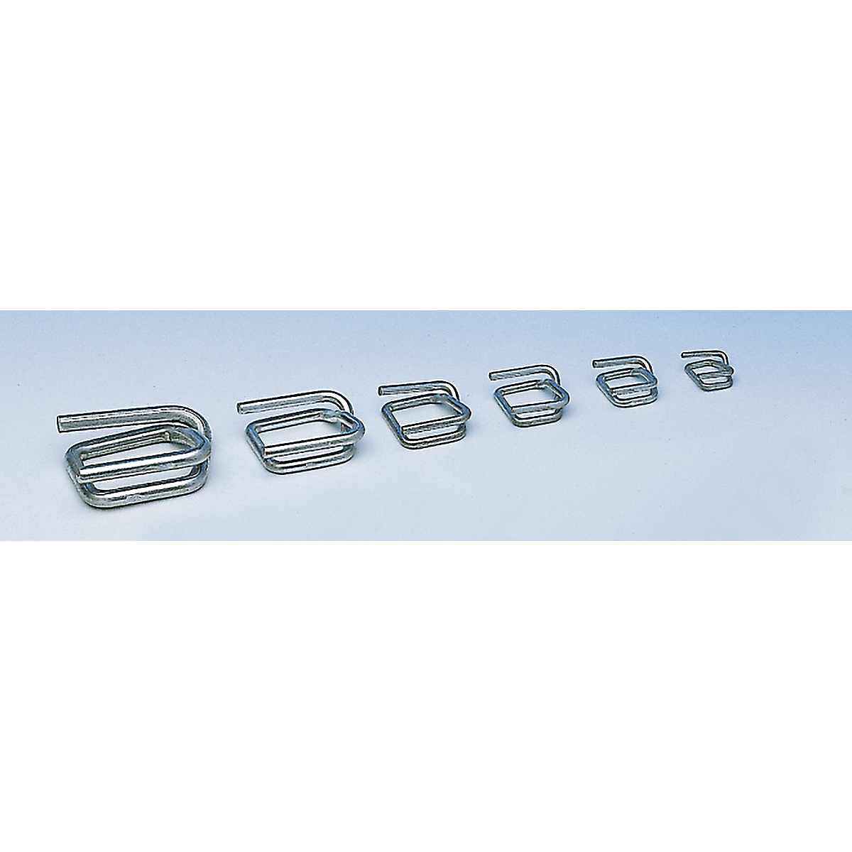 808741